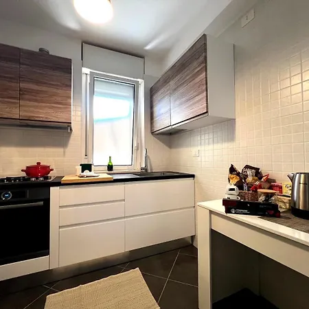 Gate 10 - Airport Appartement Bari