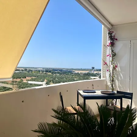 Gate 10 - Airport Appartement *